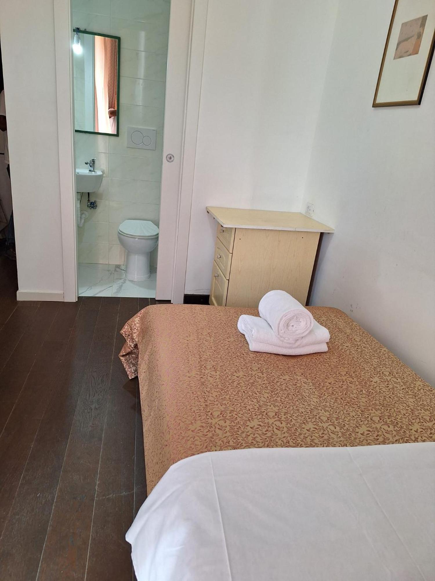 ローマ Casa Fanti 57ホステル エクステリア 写真